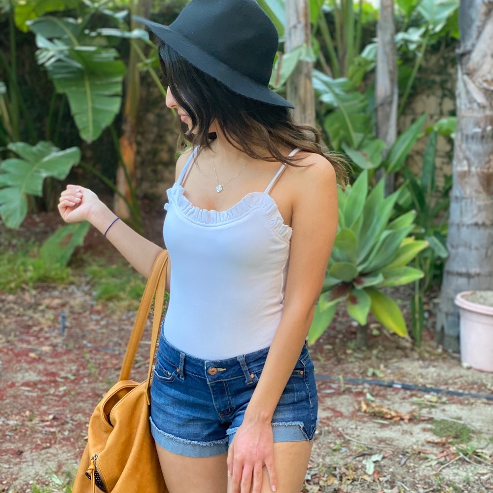 Women’s Bodysuit Cami 🦋